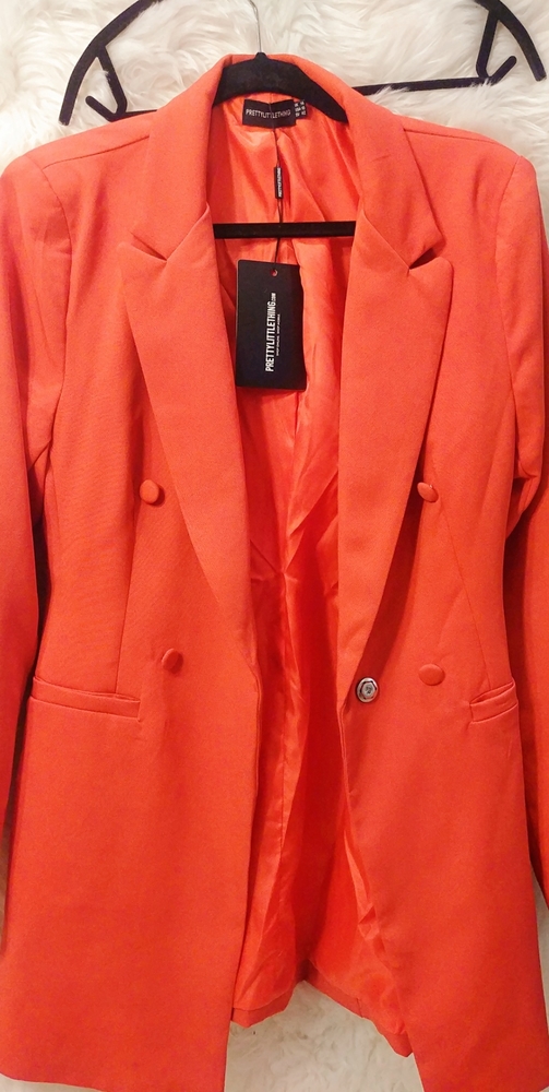 Prettylittlething blazer set.